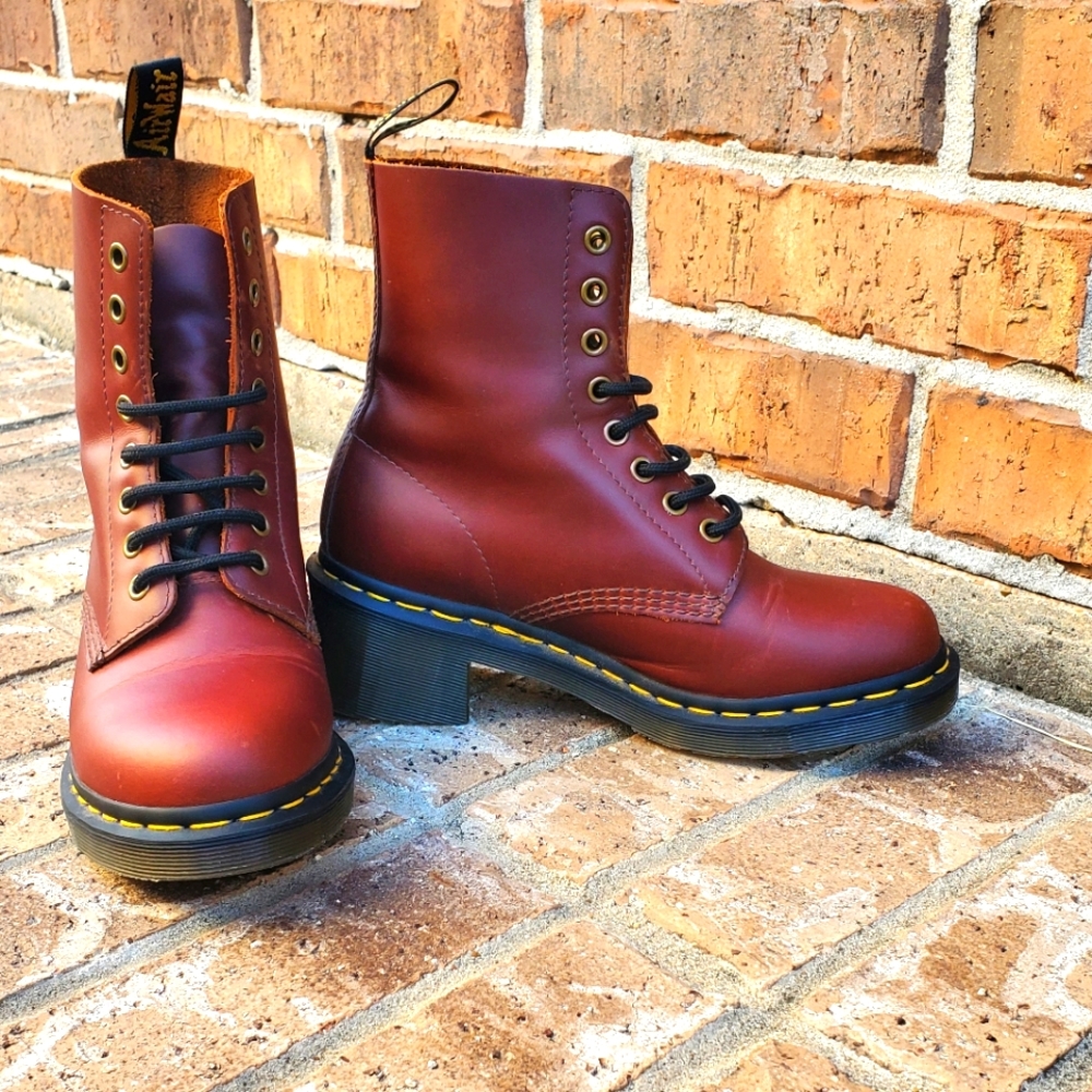 Clemency red heeled boot dr.martens w7